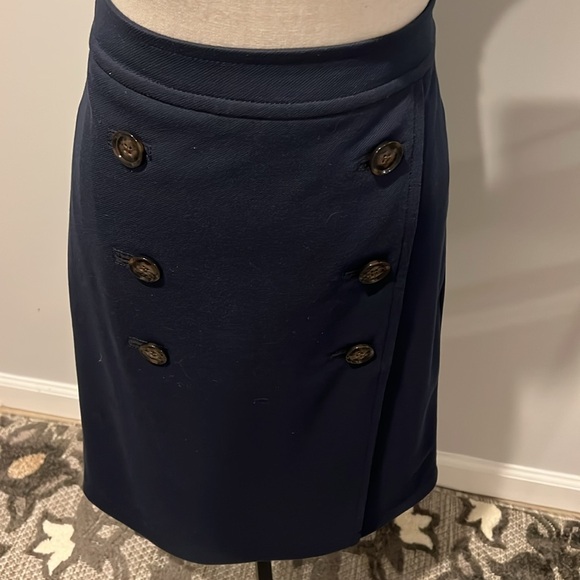 Banana Republic navy blue lined skirt with buttons - Picture 6 of 15